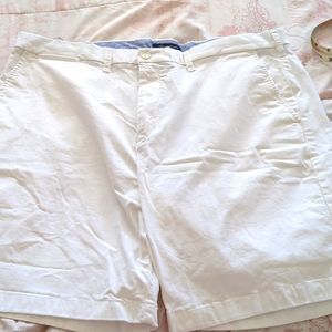 Tommy Hilfiger Men's  White Bermuda Shorts Size 40 Waist